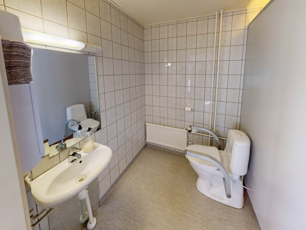 Toalett Föreningshuset i Bromarv