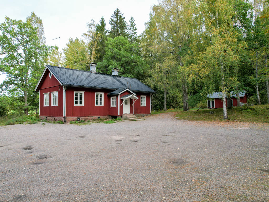 Stensböles fasad och gård
